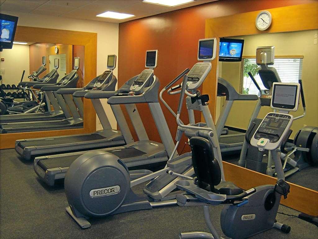 Hilton Garden Inn Riverhead Einrichtungen foto