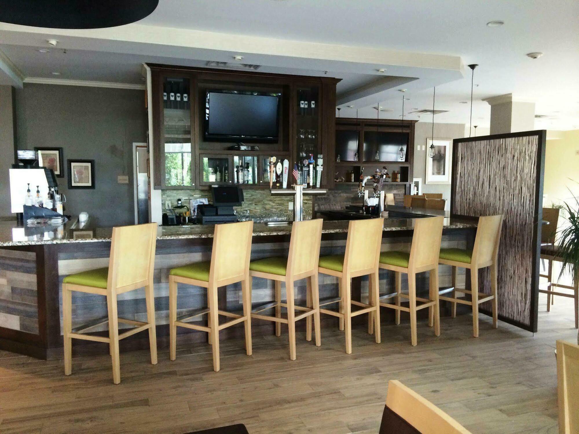 Hilton Garden Inn Riverhead Exterior foto